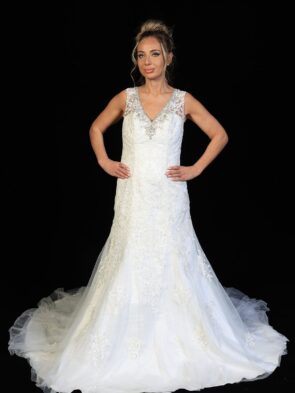 Mori Lee Madeline Gardner White Lace Jeweled Bridal Gown Size 12