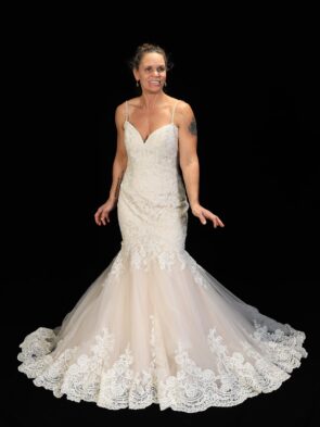 Mori Lee Madeline Gardner Ivory Lace Bridal Gown Size 10