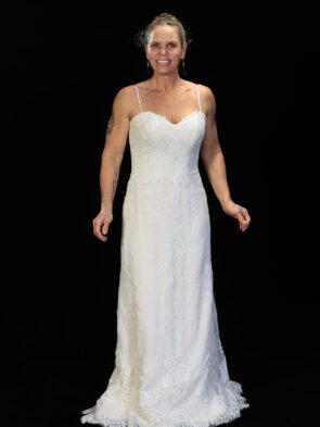 Essences of Austrilia Ivory Lacoe Bridal Gown Size 12