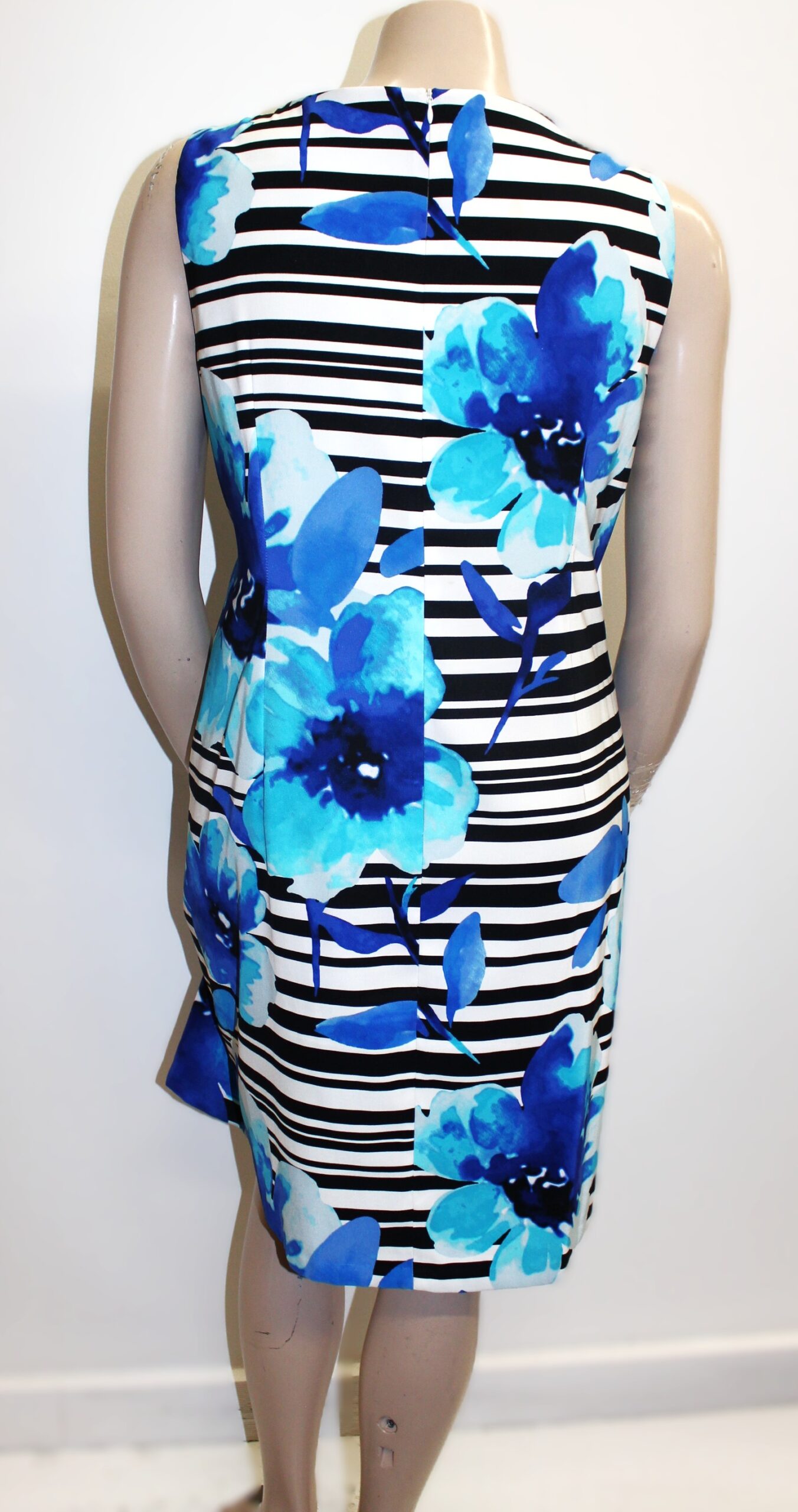 Alyx Vintage Sleeveless Sheath Dress w Floral Print Size 24W - Image 3