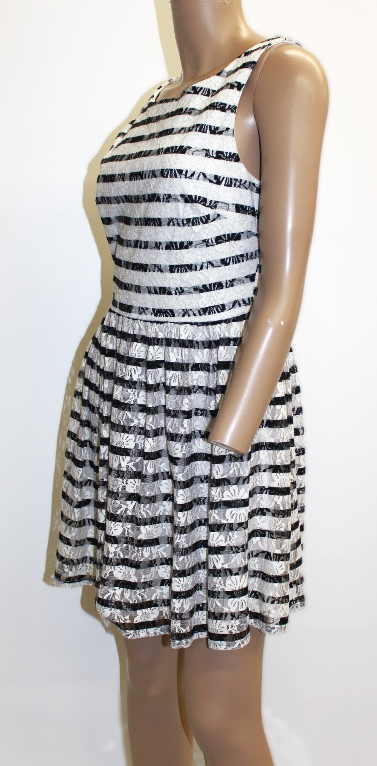 City Triangles Vintage Dress w Sheer Outer & White Liner Size 7 - Image 2