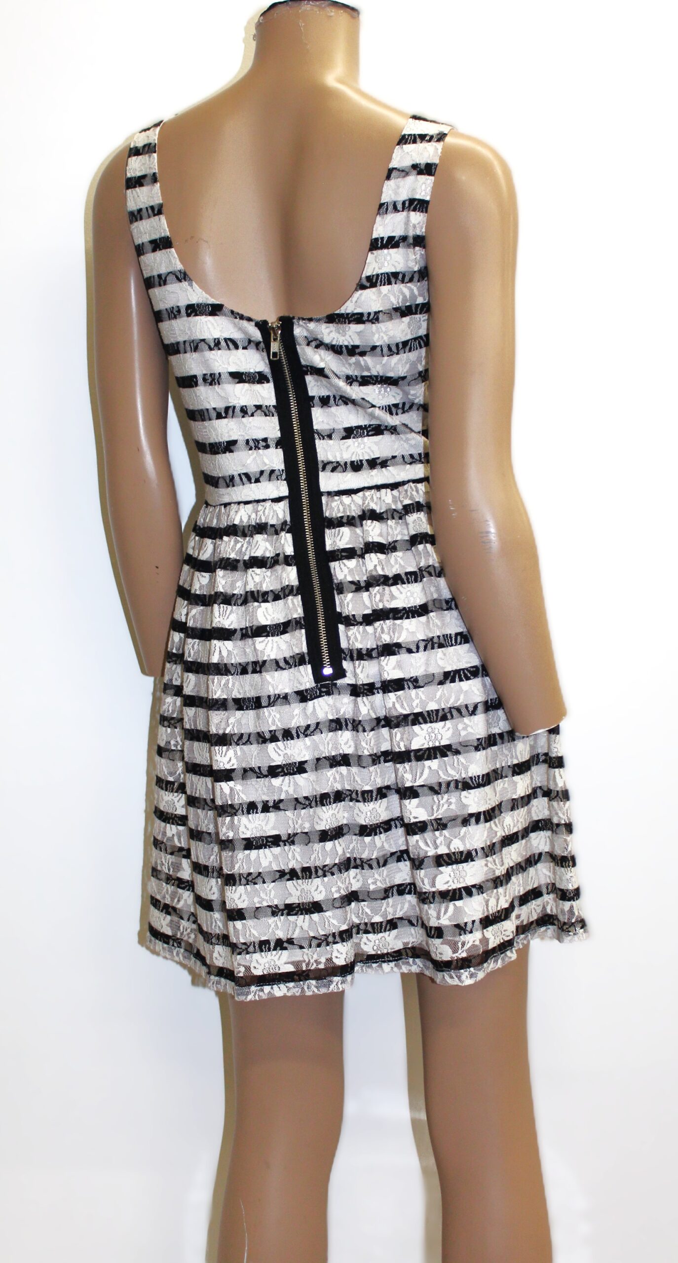 City Triangles Vintage Dress w Sheer Outer & White Liner Size 7 - Image 3