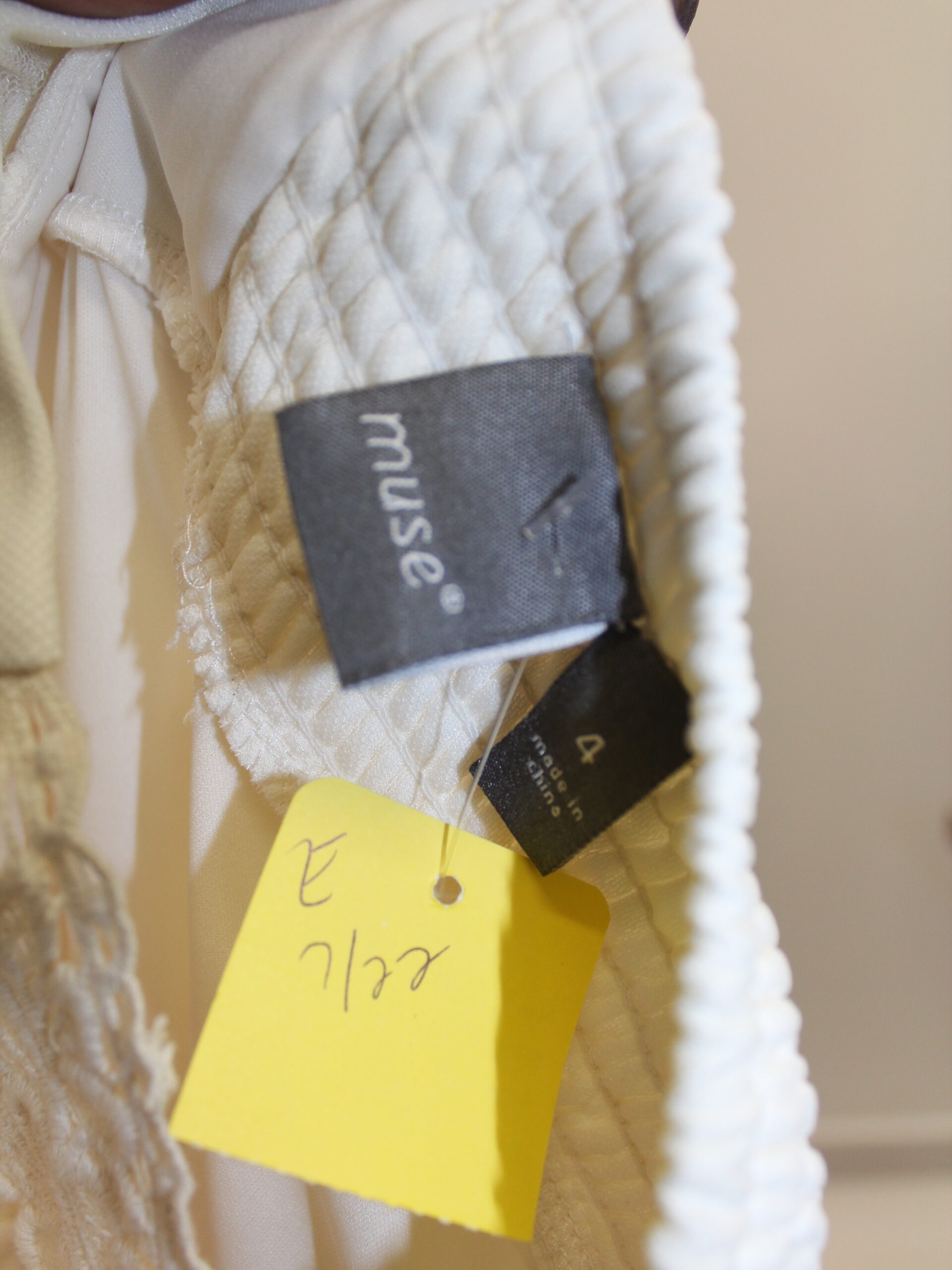 Muse Vintage White Dress w Crochet Design Size 4 - Image 4