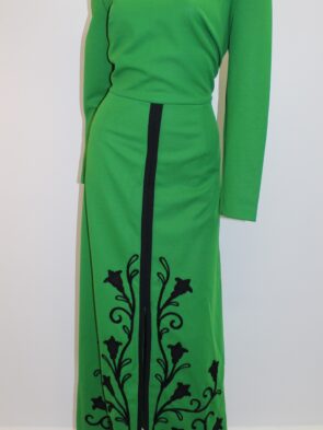 Henry-Lee Vintage Forest Green Gown w Black Embroidered Accent Size 18