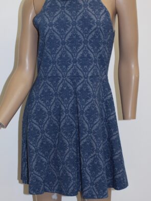 En Cr?me Vintage Blue Textured Dress Size M
