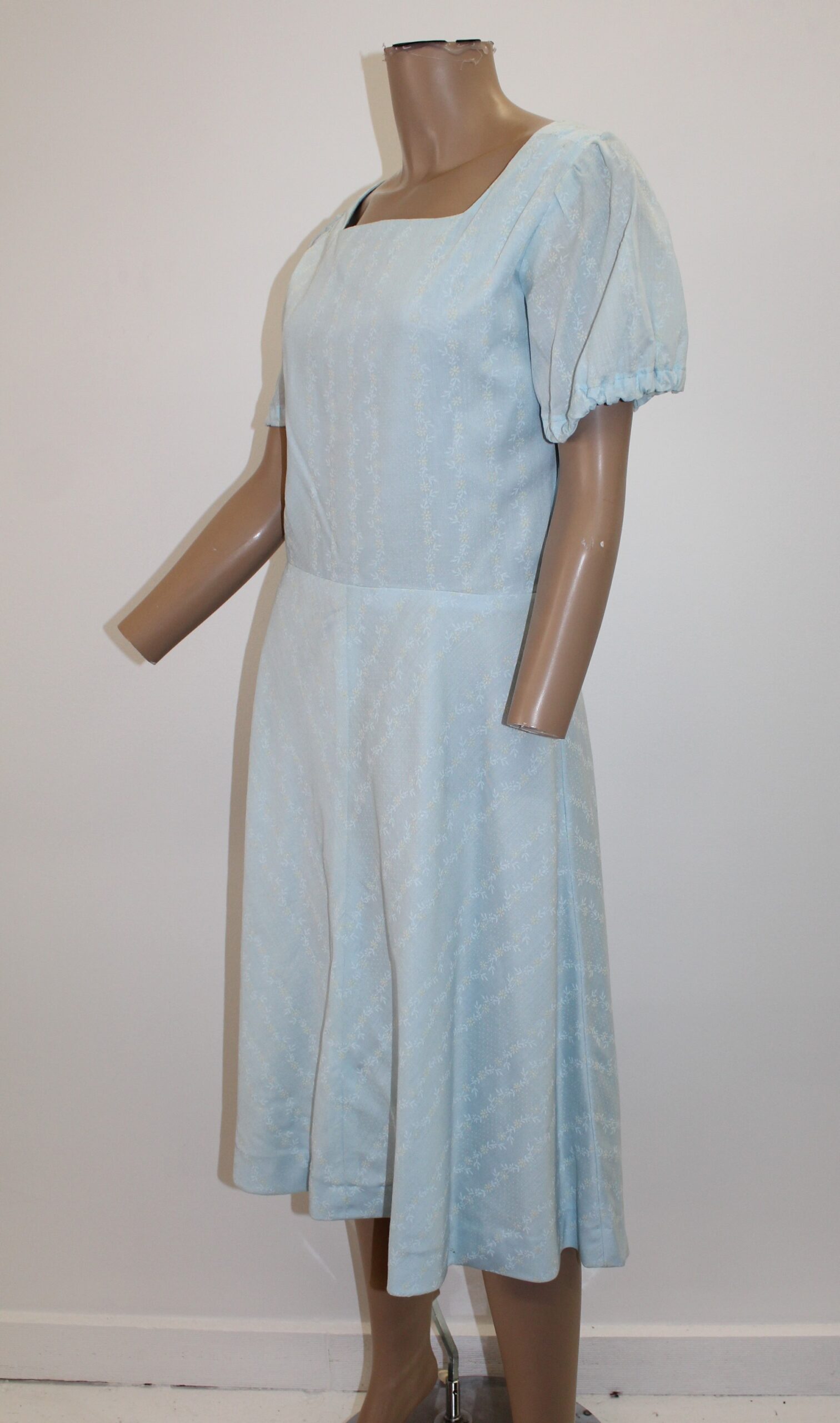 Unbranded Sky Blue Sunday Dress Size M - Image 5